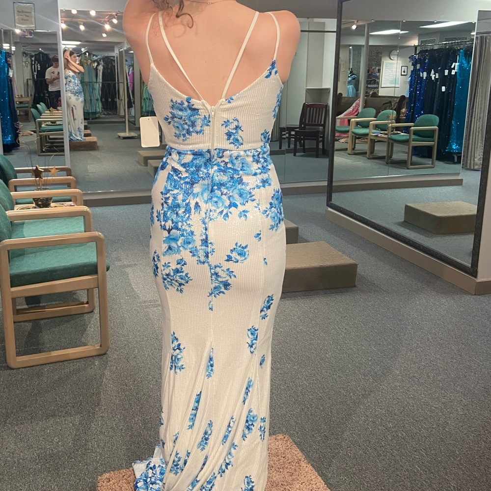 Prom Dress - Picture 2 of 4